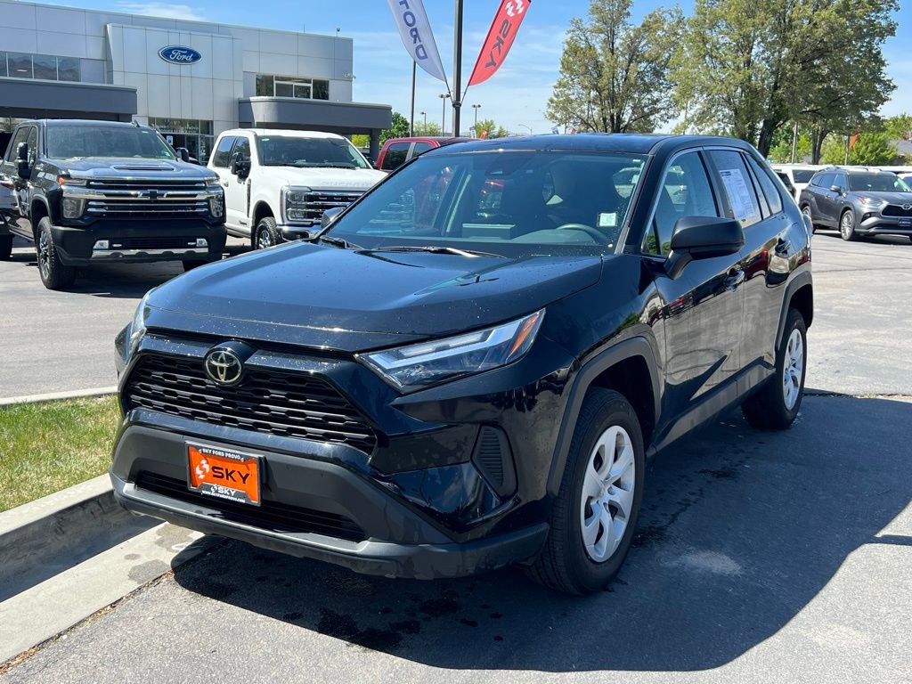 Used 2024 Toyota RAV4 LE AWD/4WD image 26