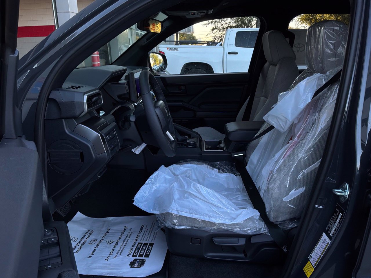 New 2026 Toyota 4Runner SR5 AWD/4WD image 9
