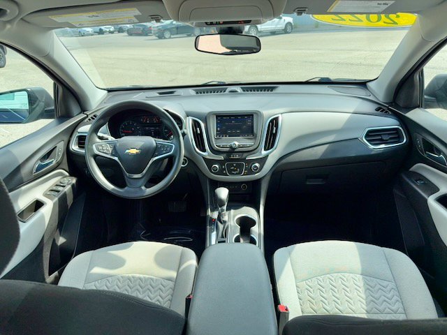 Used 2022 Chevrolet Equinox LS AWD/4WD image 15