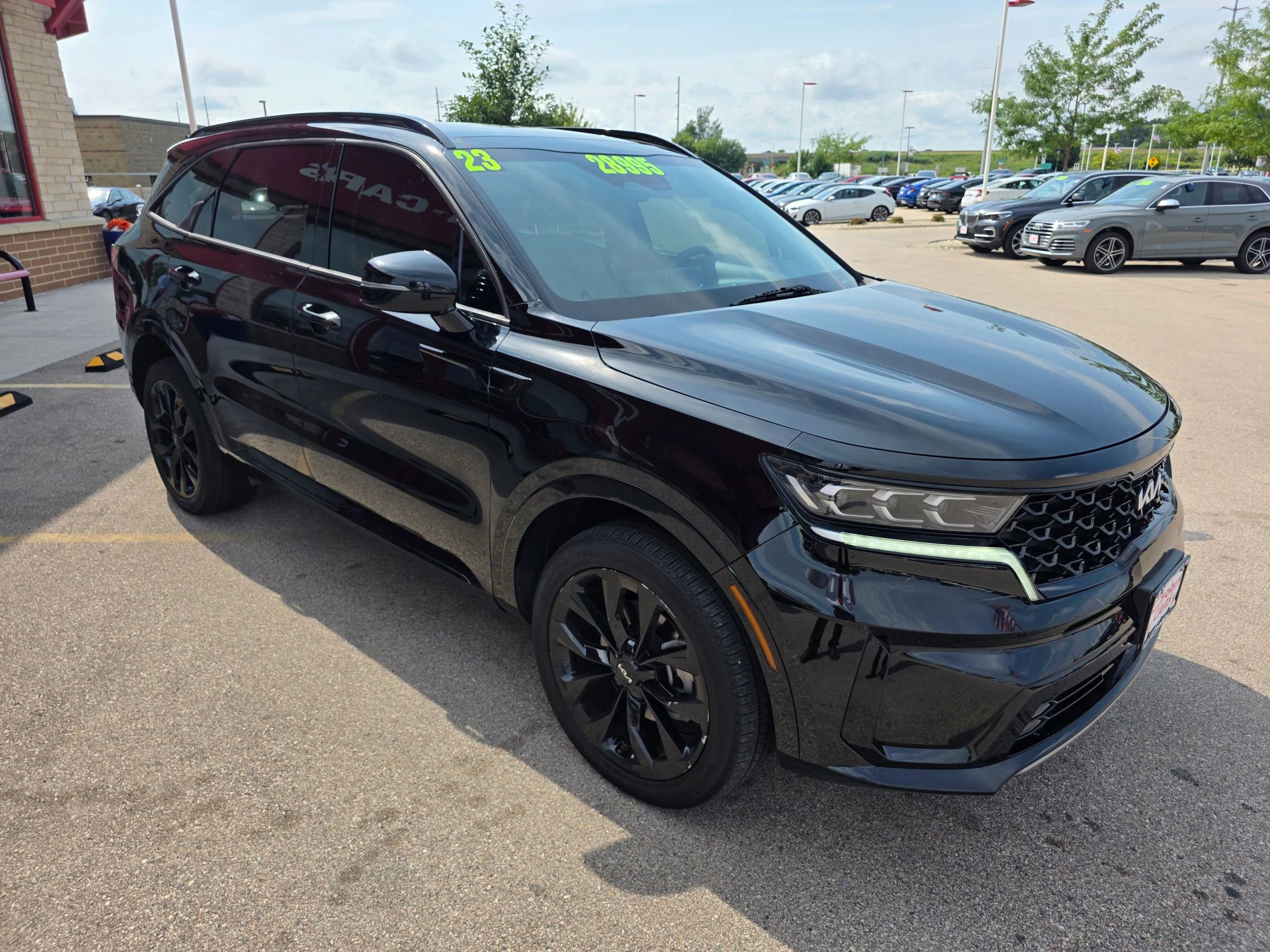 Used 2023 Kia Sorento SX image 3