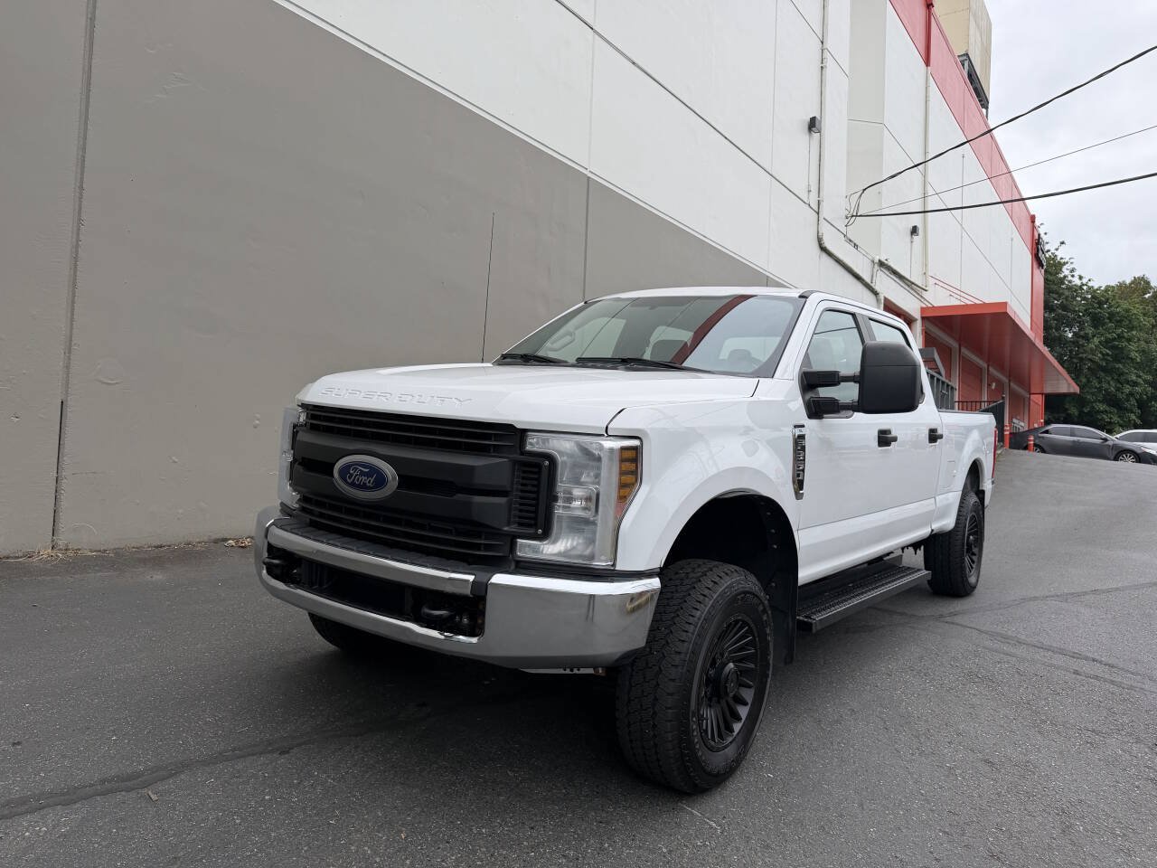 Used 2019 Ford F350 XL AWD/4WD image 2