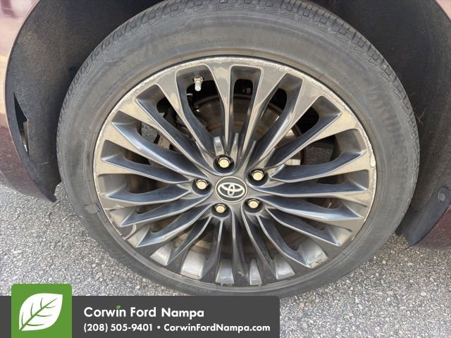 Used 2016 Toyota Avalon Touring FWD image 10