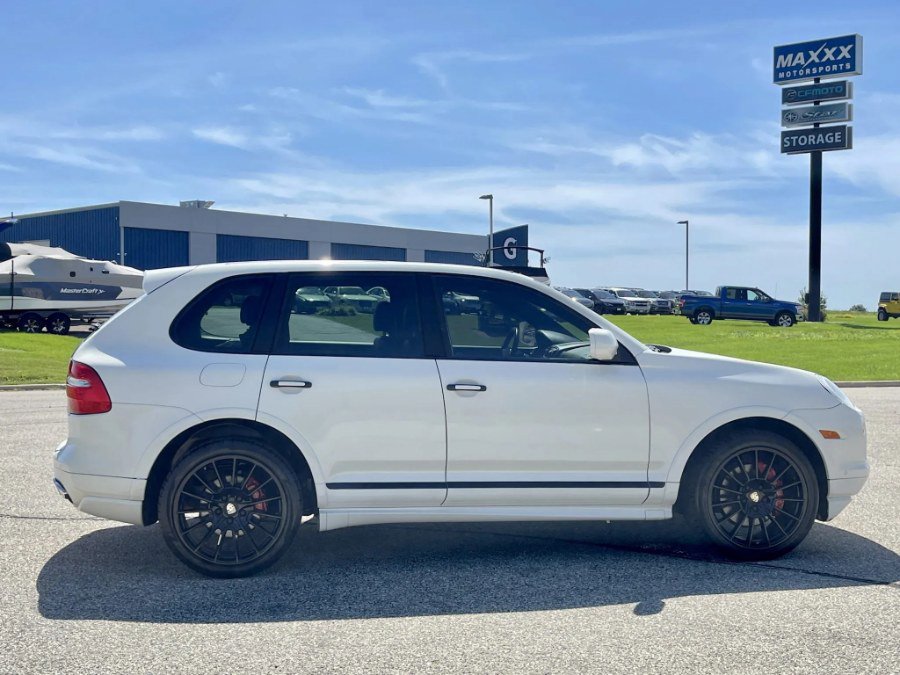 Used 2009 Porsche Cayenne GTS image 7