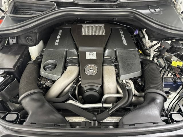 Used 2015 Mercedes-Benz GL 63 AMG 4MATIC image 9