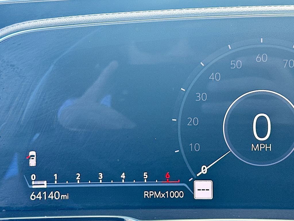 Used 2022 Cadillac Escalade Luxury image 13