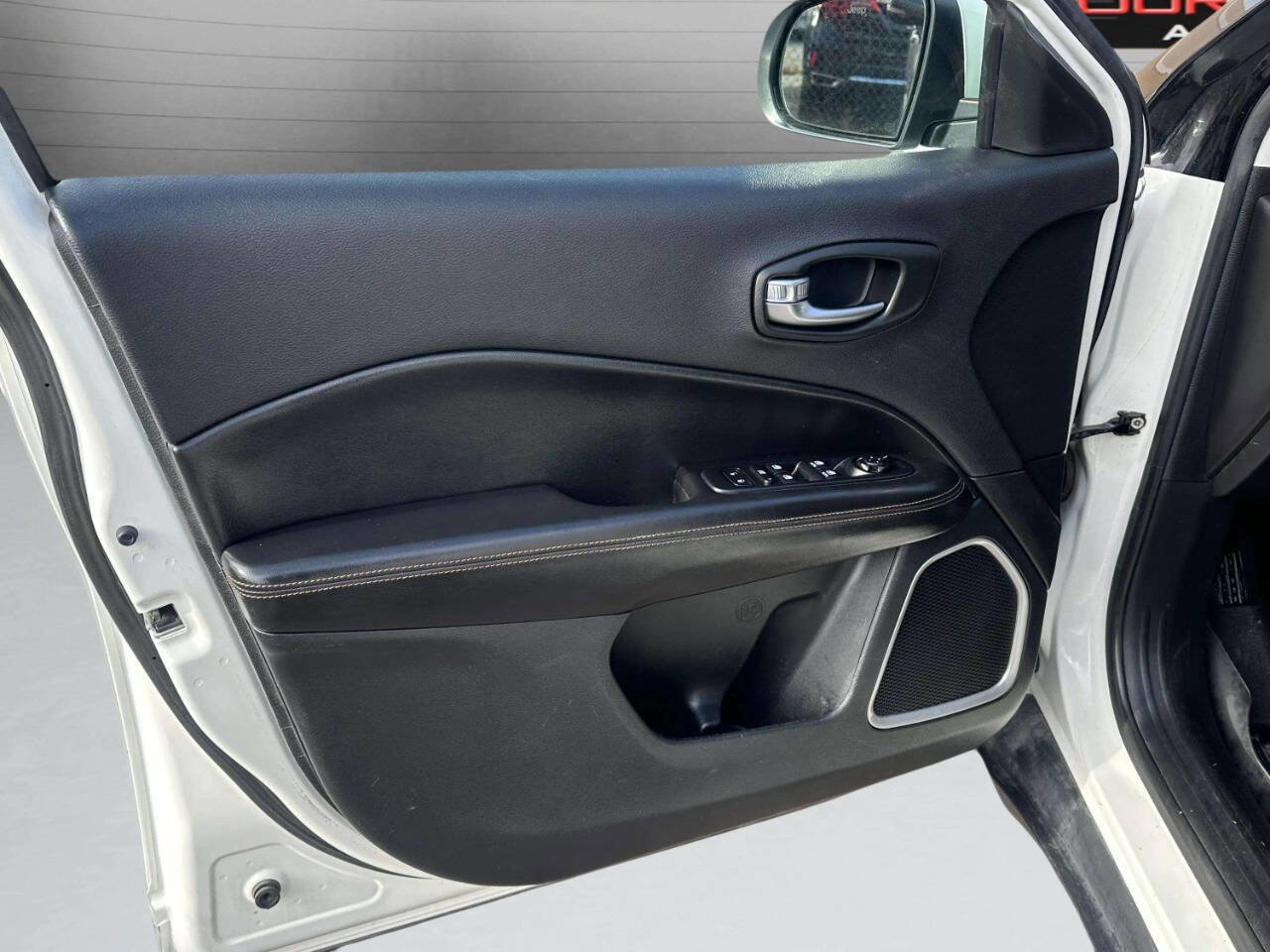 Used 2019 Jeep Compass Limited image 11