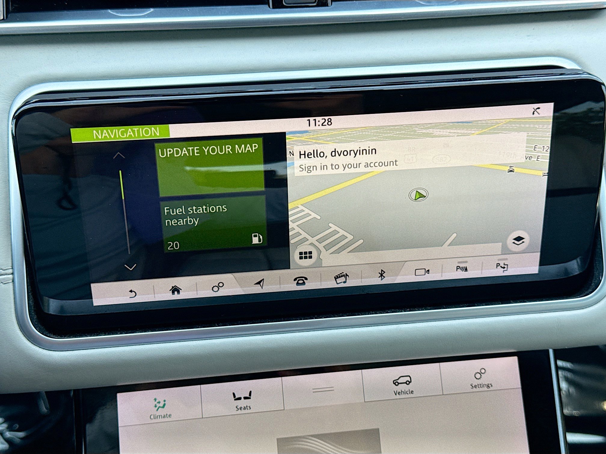 Used 2018 Land Rover Range Rover Velar AWD/4WD image 31