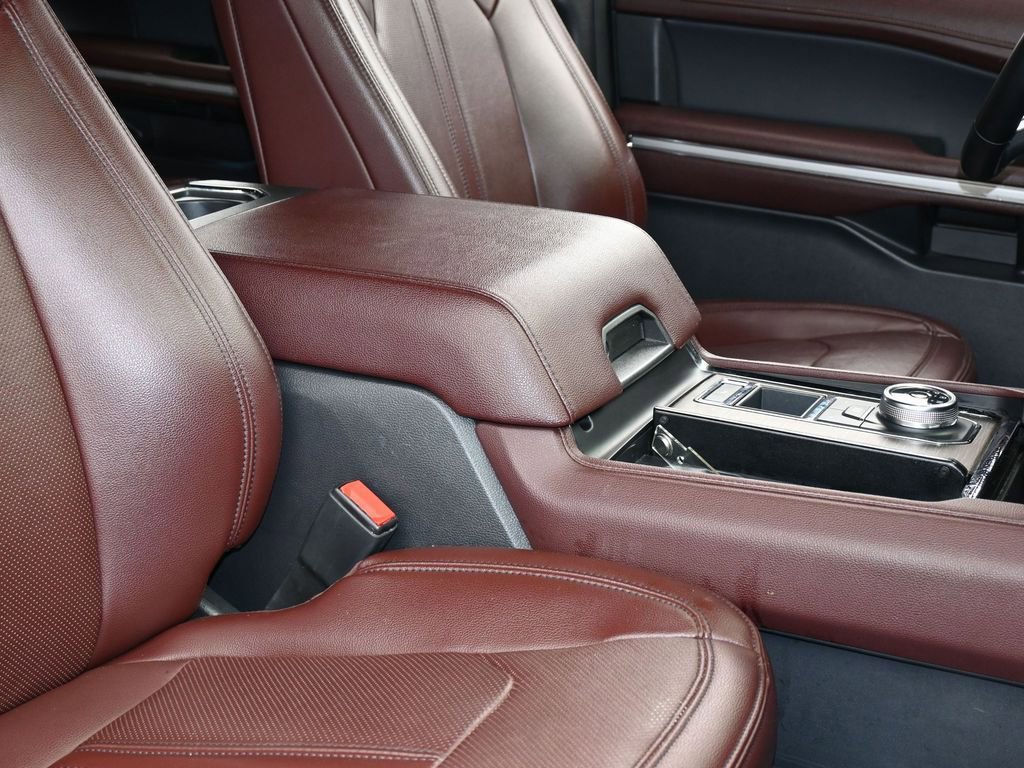 Used 2024 Ford Expedition Limited image 53