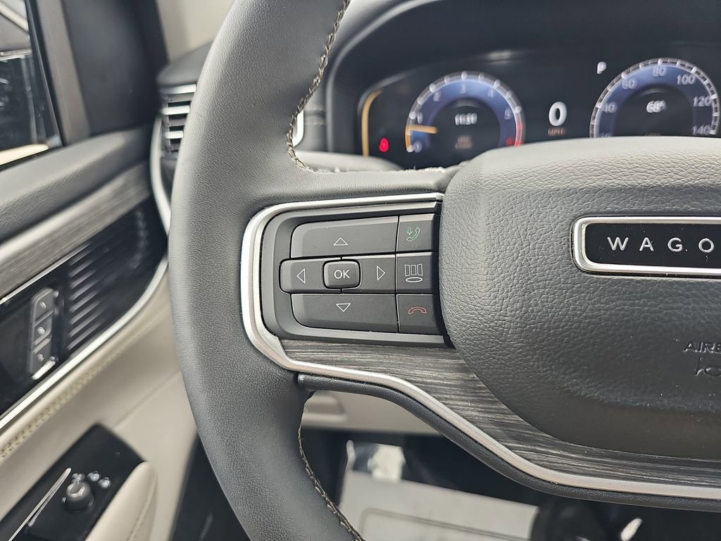 Used 2024 Jeep Wagoneer L Series II image 22