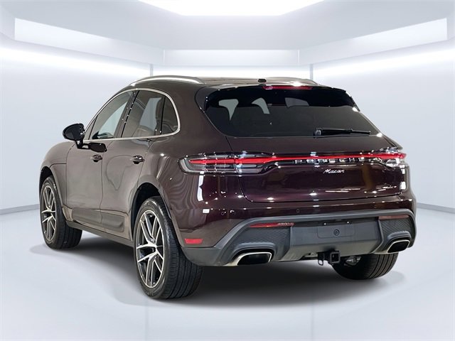 Certified 2025 Porsche Macan image 8