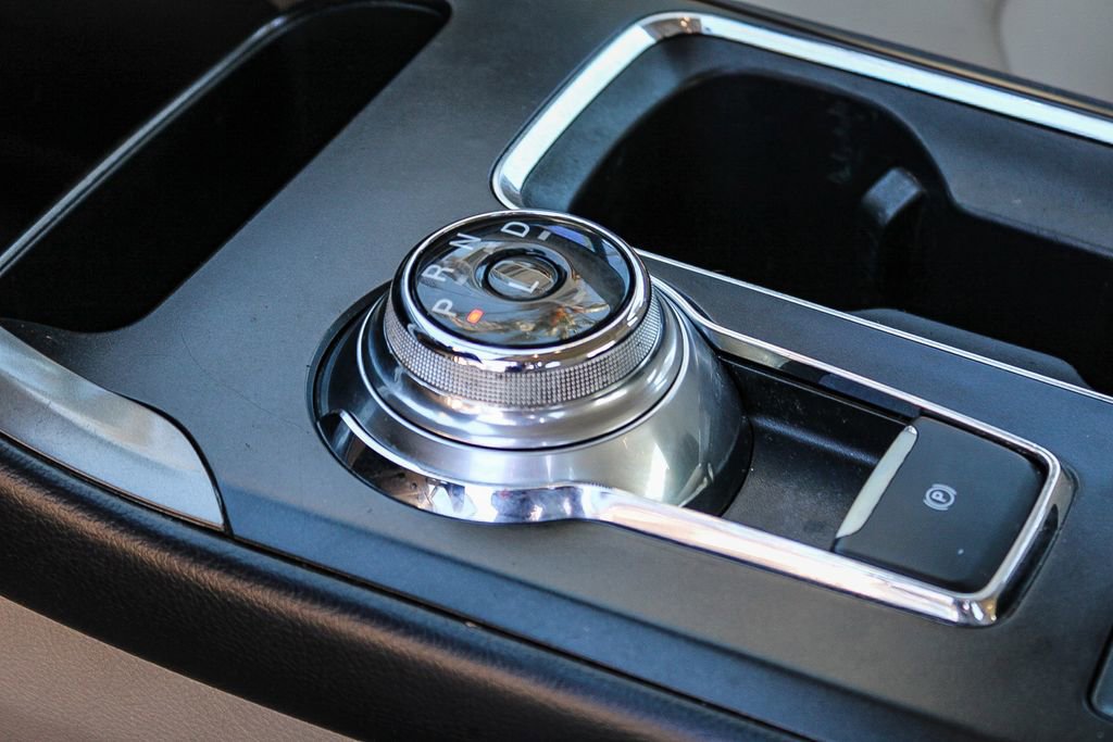 Used 2018 Ford Fusion Energi SE image 19