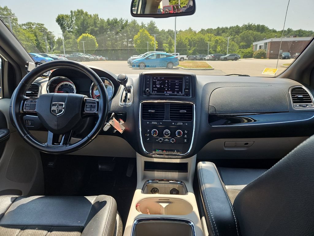 Used 2019 Dodge Grand Caravan SXT FWD image 4