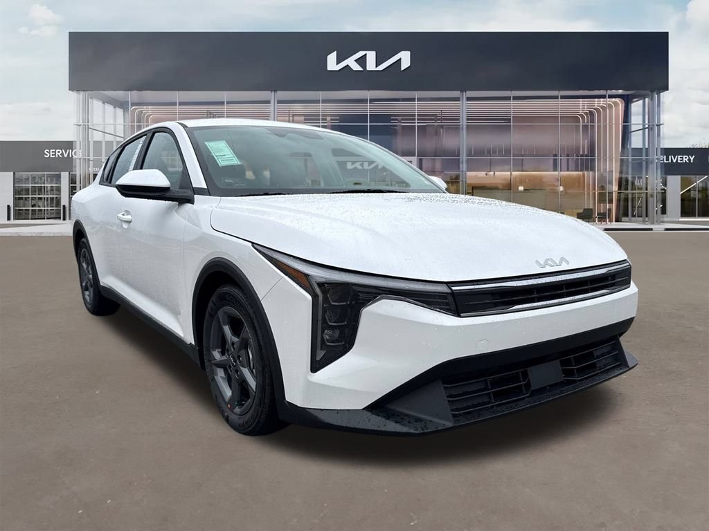 New 2025 Kia K4 FWD image 1