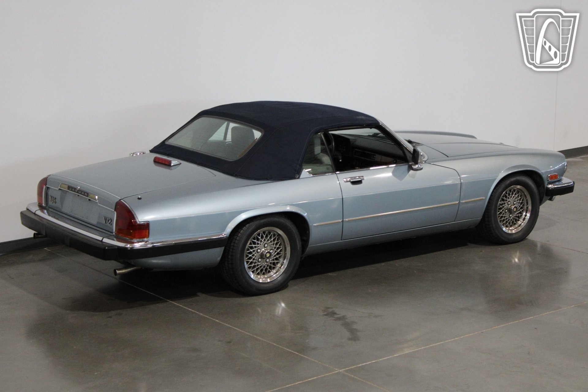 Used 1990 Jaguar XJS V12 Convertible RWD image 9
