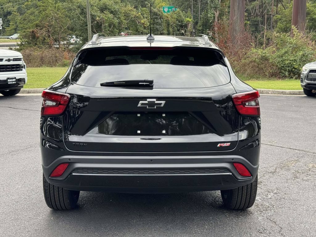 New 2026 Chevrolet Trax RS w/ Sunroof Package FWD image 23
