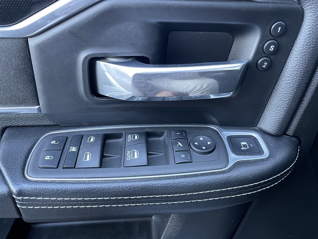 Used 2022 RAM 3500 Laramie AWD/4WD image 35