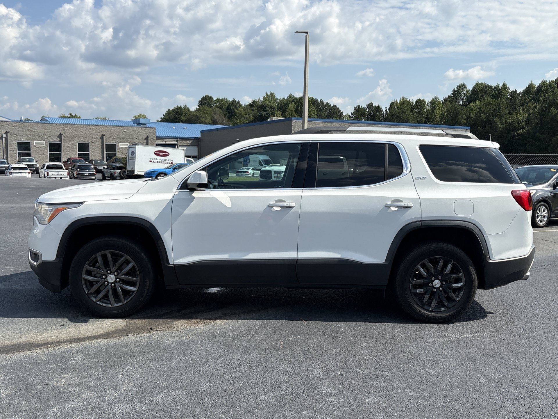 Used 2019 GMC Acadia SLT FWD image 15