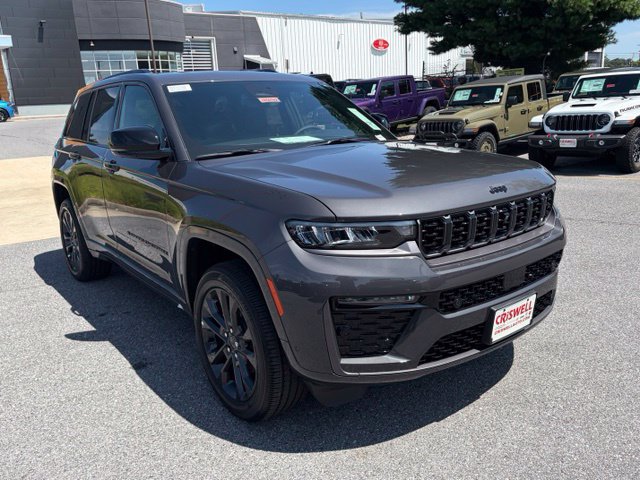New 2026 Jeep Grand Cherokee Limited AWD/4WD image 2