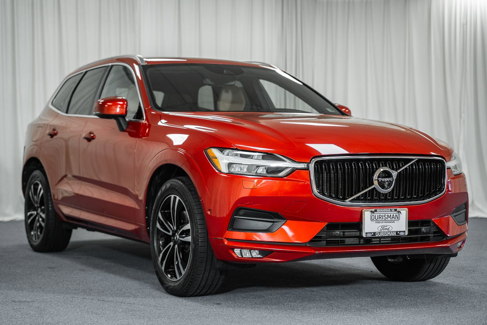 Used 2018 Volvo XC60 T5 Momentum w/ Convenience Package