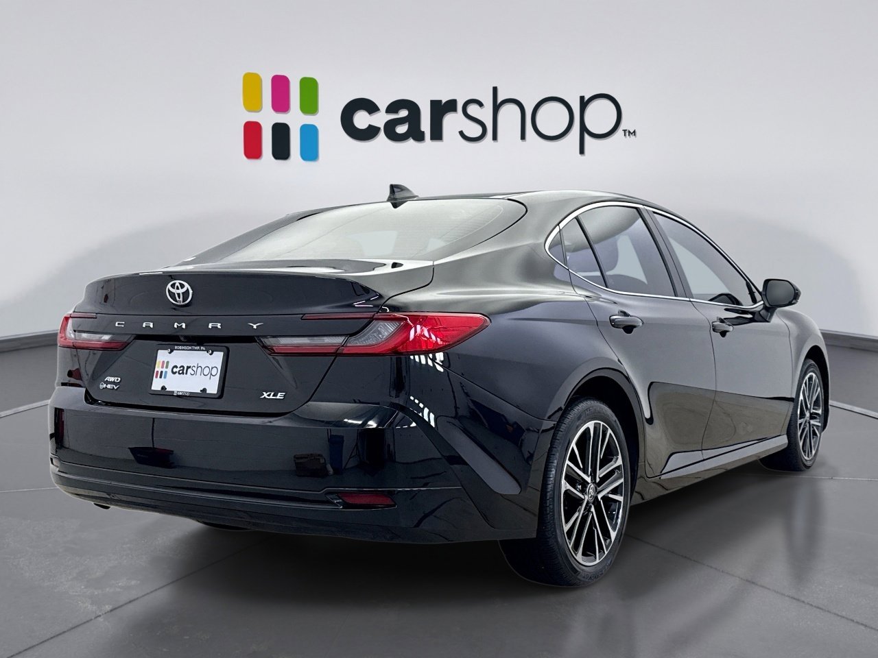 Used 2025 Toyota Camry XLE AWD/4WD image 5