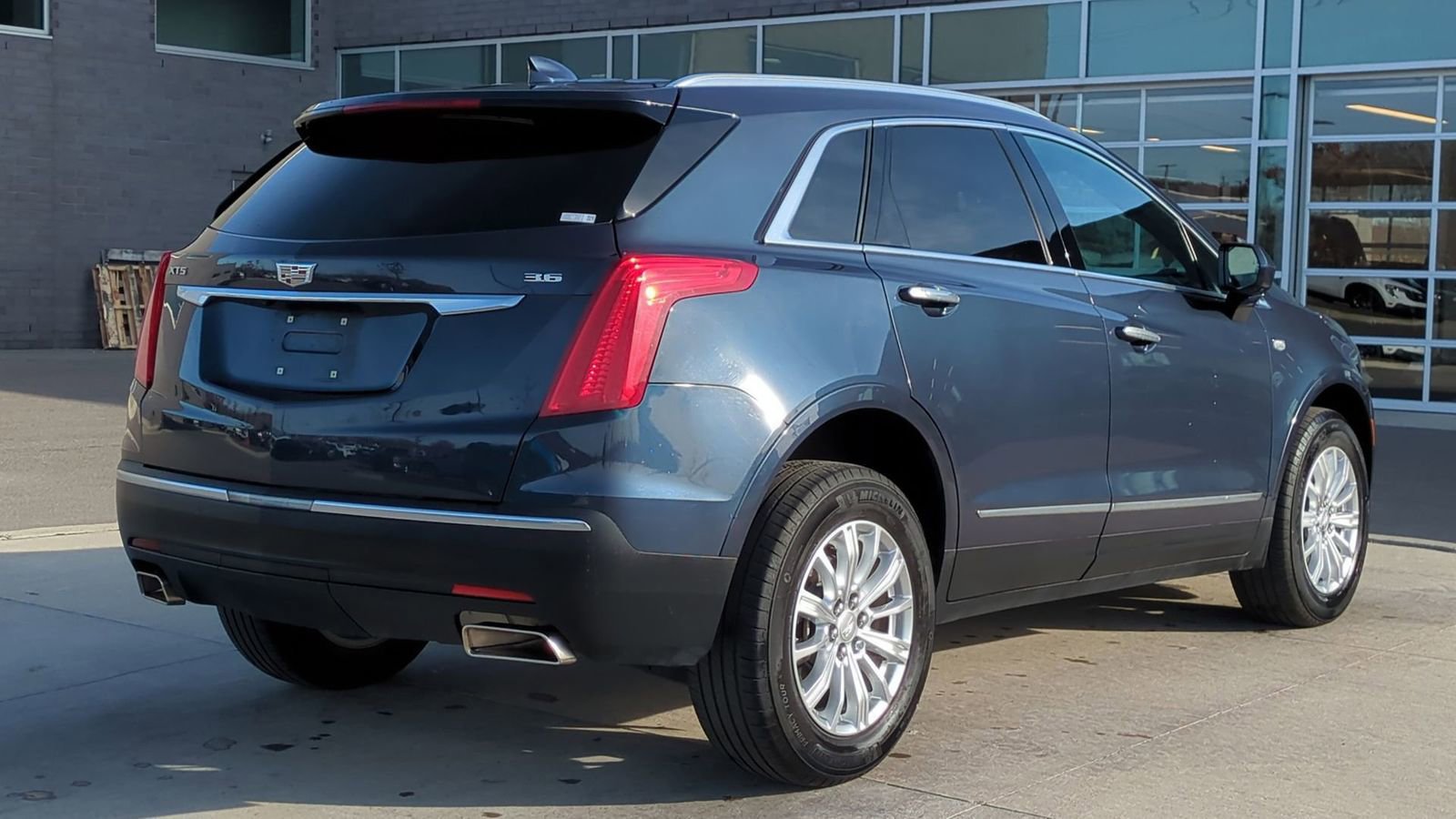 Used 2019 Cadillac XT5 FWD image 7
