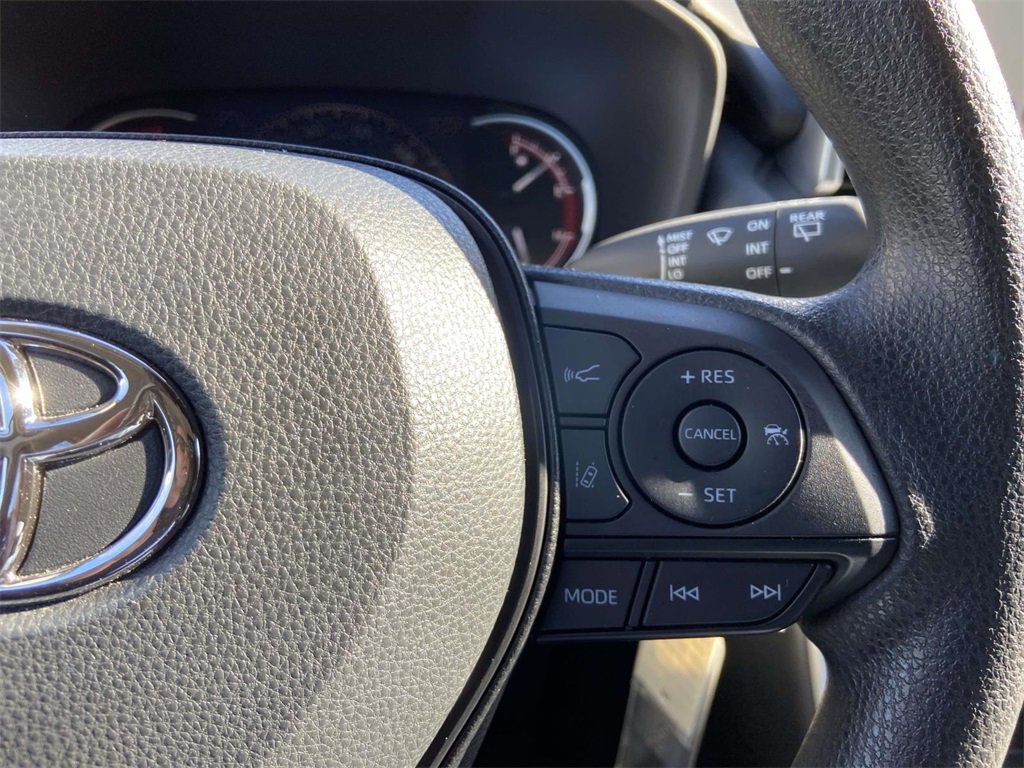 Used 2023 Toyota RAV4 LE image 27