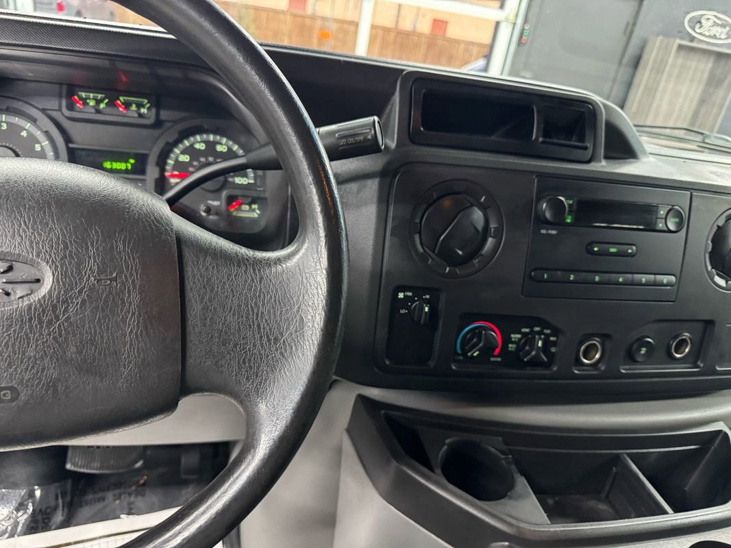 Used 2014 Ford E-350 and Econoline 350 Extended Super Duty image 20
