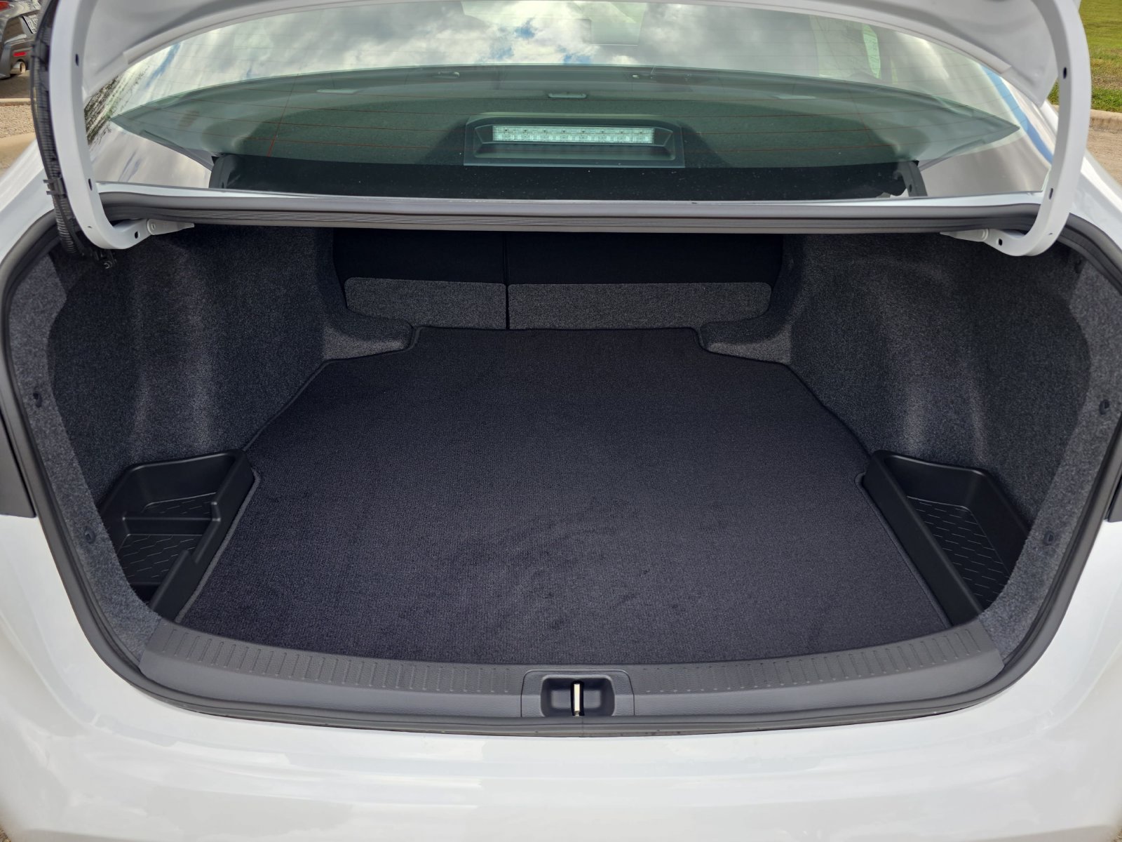 New 2027 Toyota Corolla LE FWD image 28