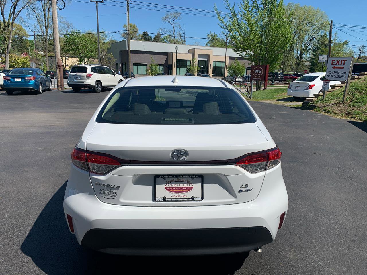 Used 2026 Toyota Corolla LE FWD image 4