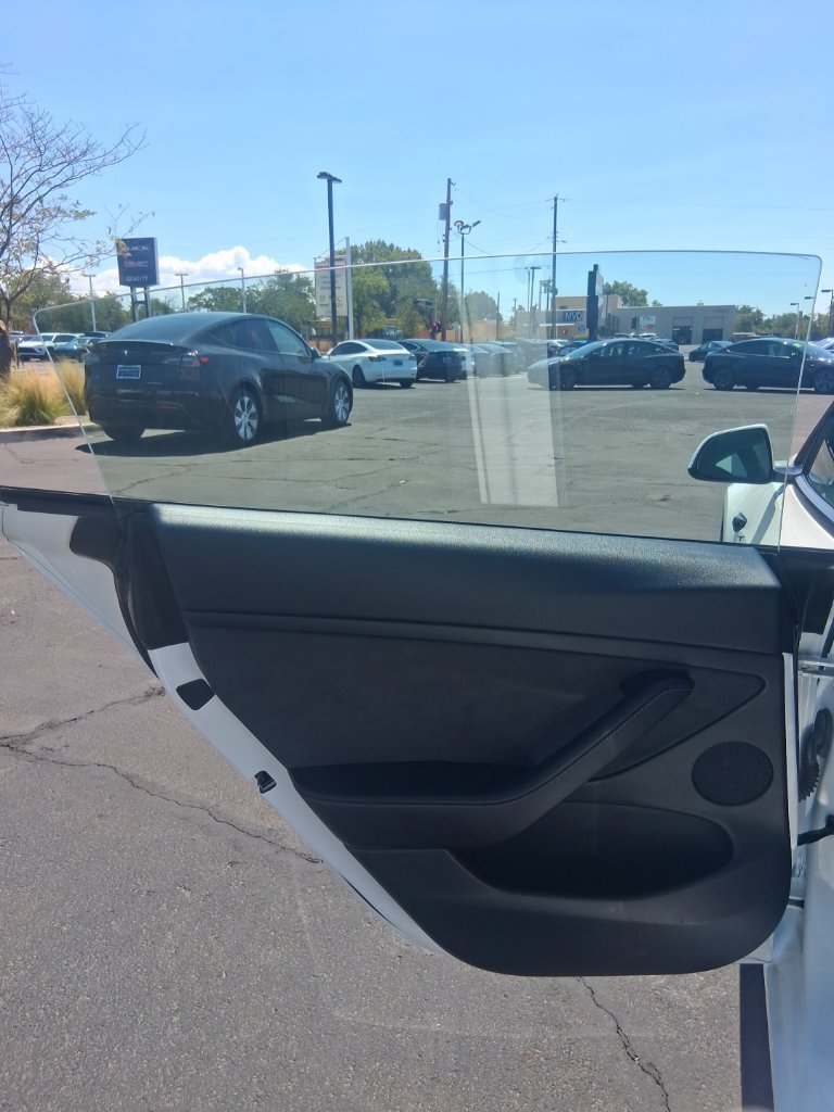 Used 2023 Tesla Model 3 Standard Range RWD image 7