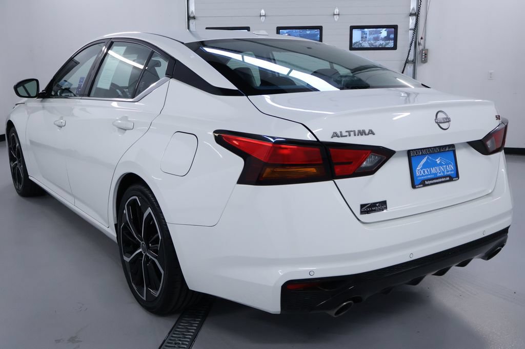 Used 2024 Nissan Altima 2.5 SR FWD image 5