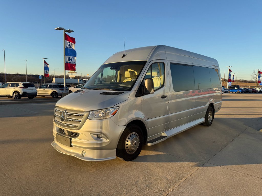 Used 2019 Mercedes-Benz Sprinter 170 image 1