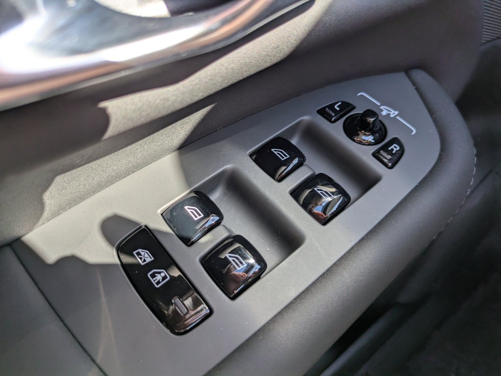 New 2027 Volvo XC90 B6 Plus AWD/4WD image 24