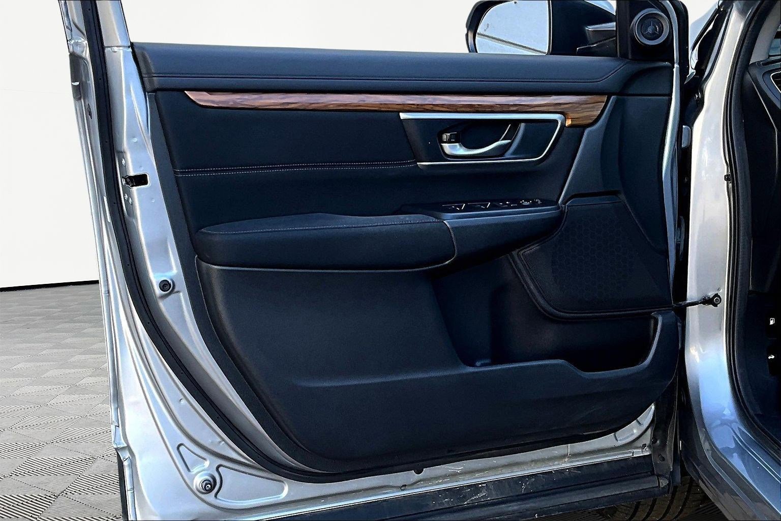 Used 2018 Honda CR-V EX image 18