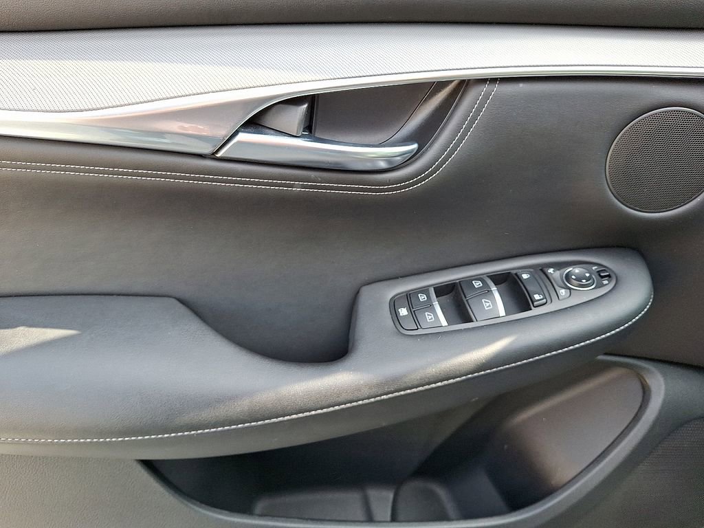 Used 2023 INFINITI QX55 Luxe w/ Cargo Package image 13