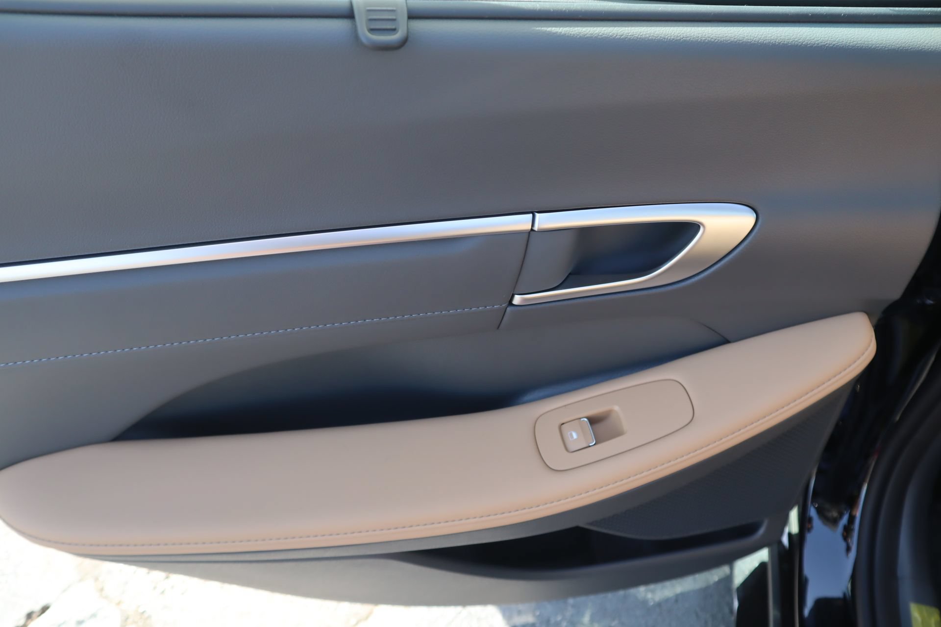New 2026 Hyundai Sonata Limited FWD image 16