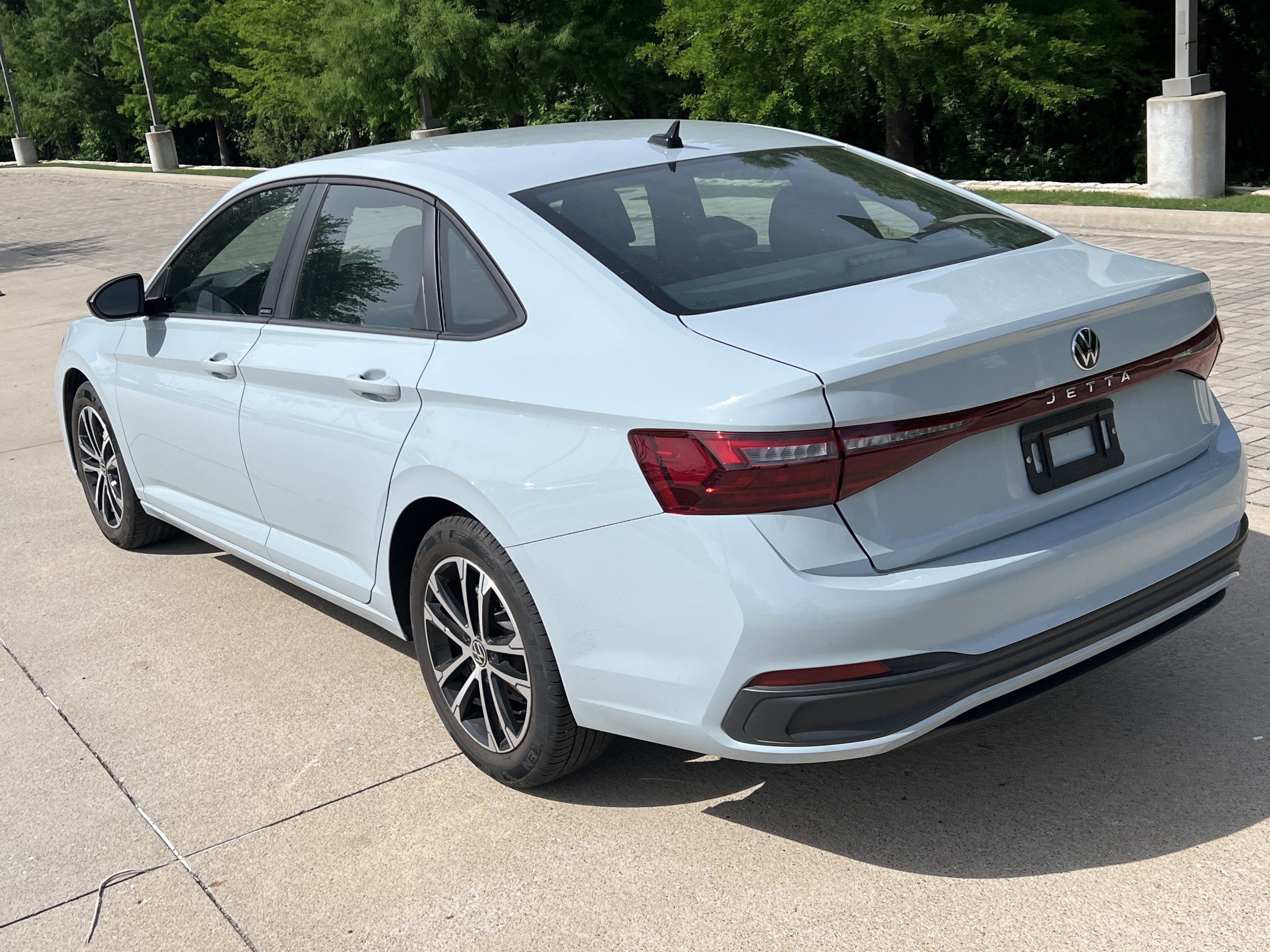 Used 2025 Volkswagen Jetta Sport image 8