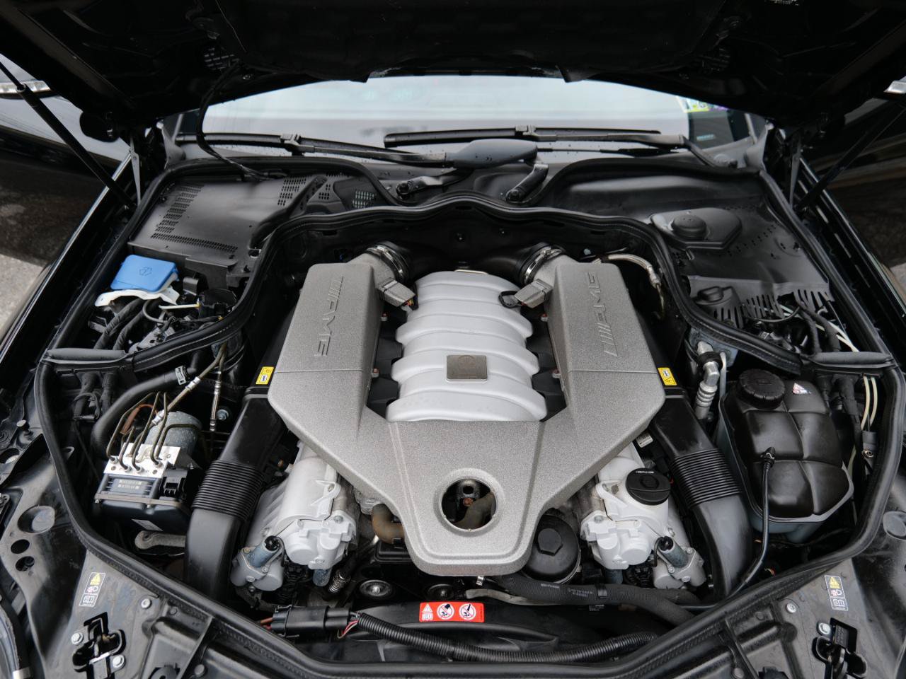 Used 2007 Mercedes-Benz CLS 63 AMG w/ P2 Pkg image 50