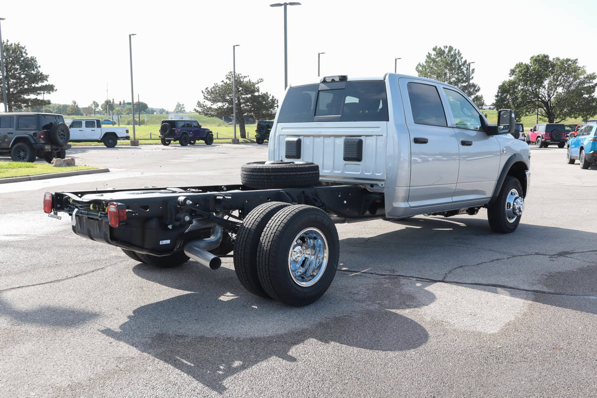New 2027 RAM 3500 Tradesman AWD/4WD image 4