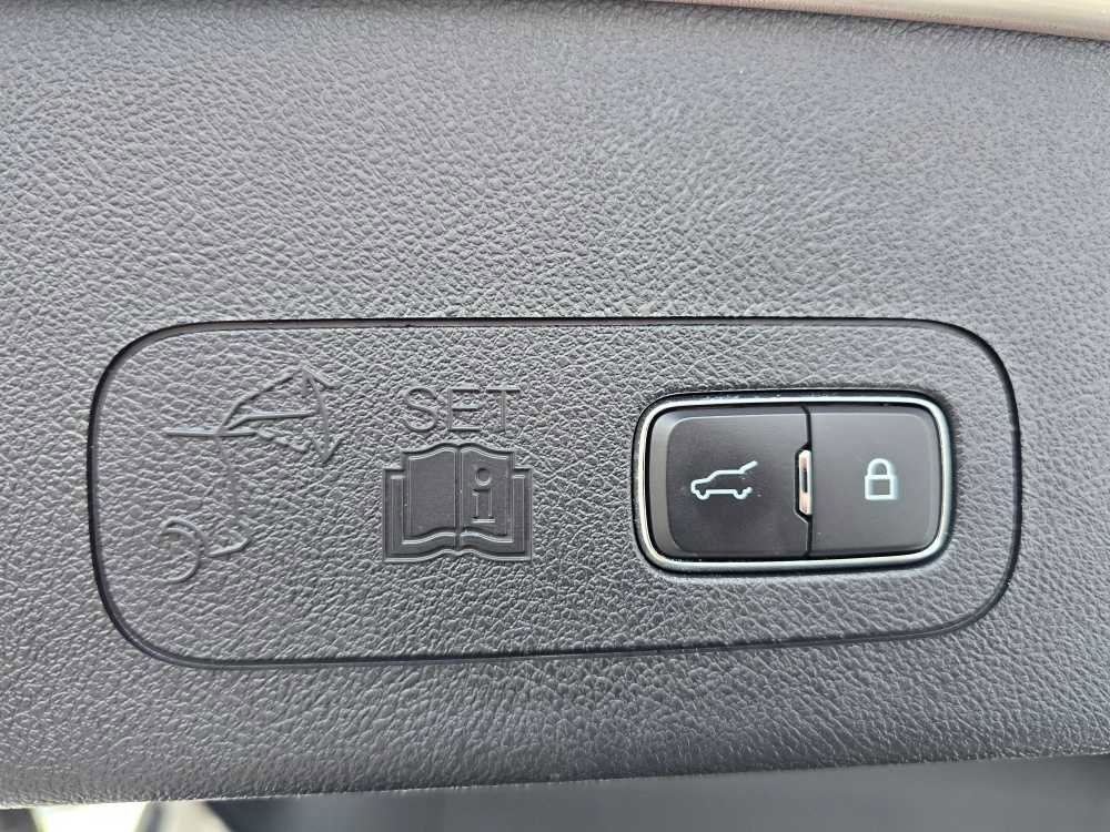 Used 2023 Lincoln Aviator Reserve image 34
