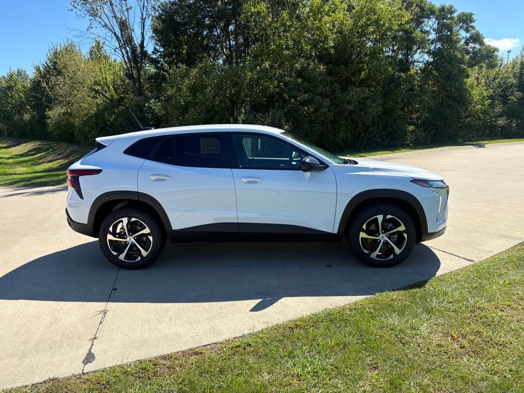 New 2026 Chevrolet Trax RS w/ Driver Confidence Package FWD image 10