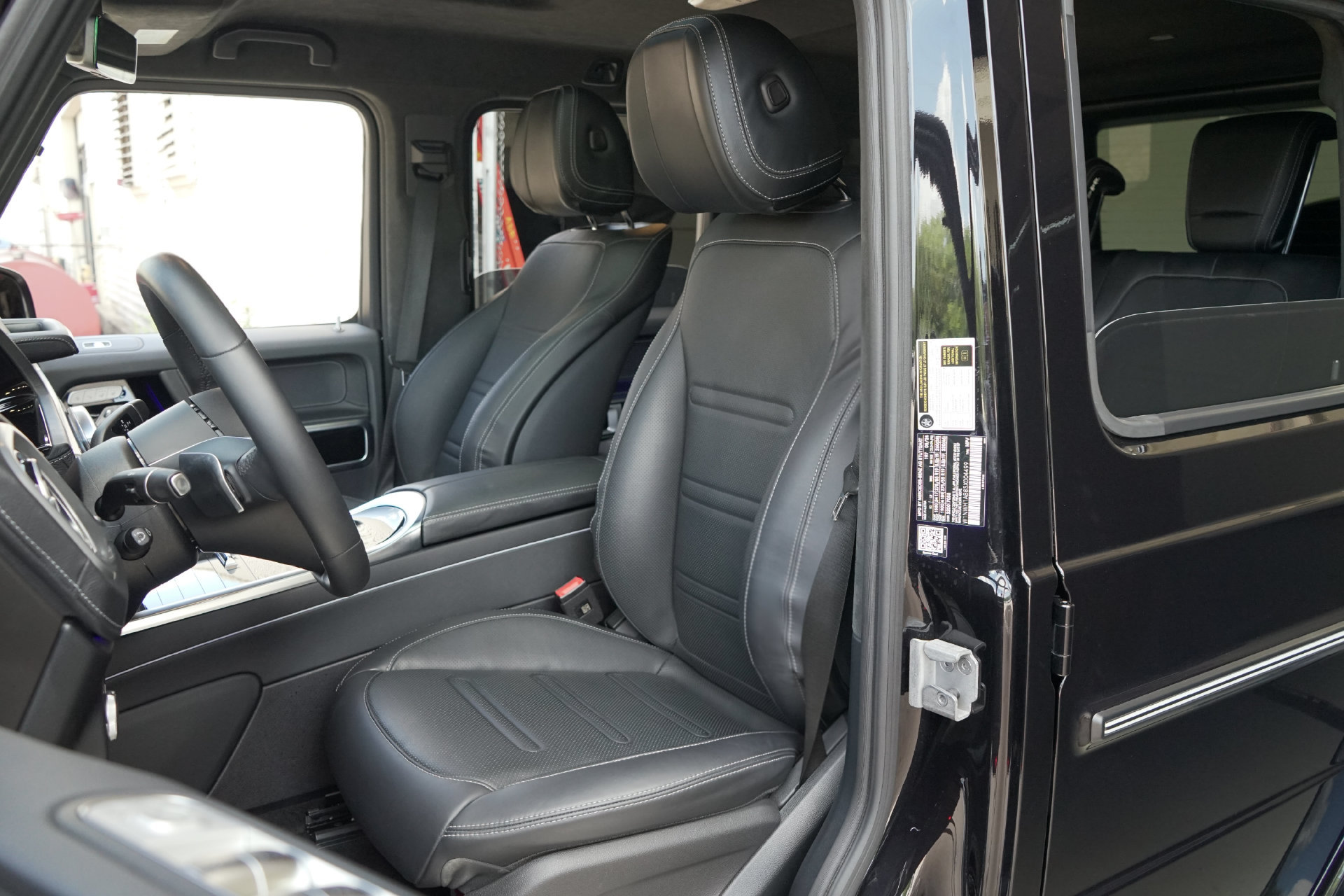 Used 2025 Mercedes-Benz G 550 image 8