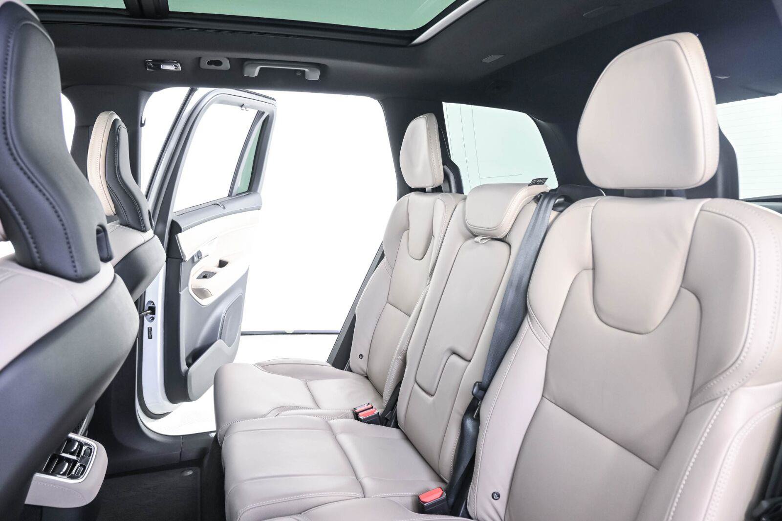 Certified 2026 Volvo XC90 B6 Ultra AWD/4WD image 21