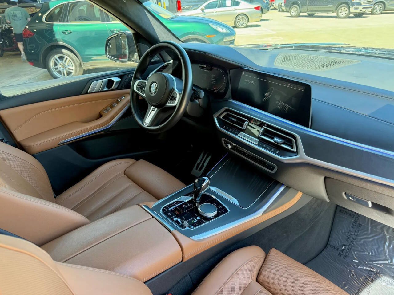 Used 2021 BMW X7 M50i w/ Dynamic Handling Package AWD/4WD image 34