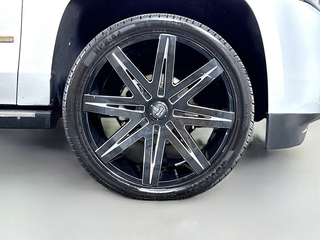 Used 2018 GMC Yukon XL Denali AWD/4WD image 49