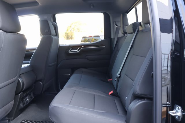 New 2025 GMC Sierra 1500 SLE w/ Preferred Package image 12