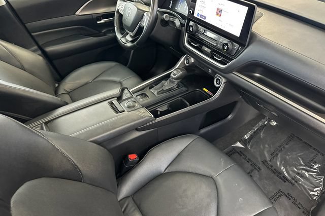 Certified 2025 Toyota Grand Highlander FWD image 21