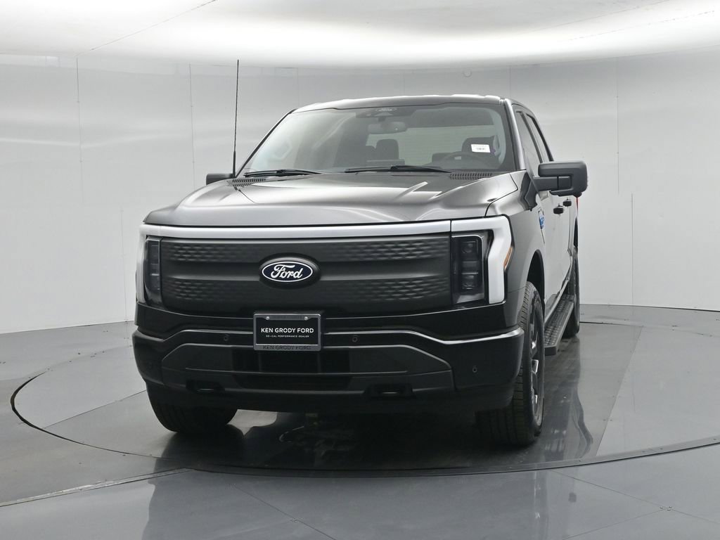New 2025 Ford F150 Lightning Flash AWD/4WD image 56
