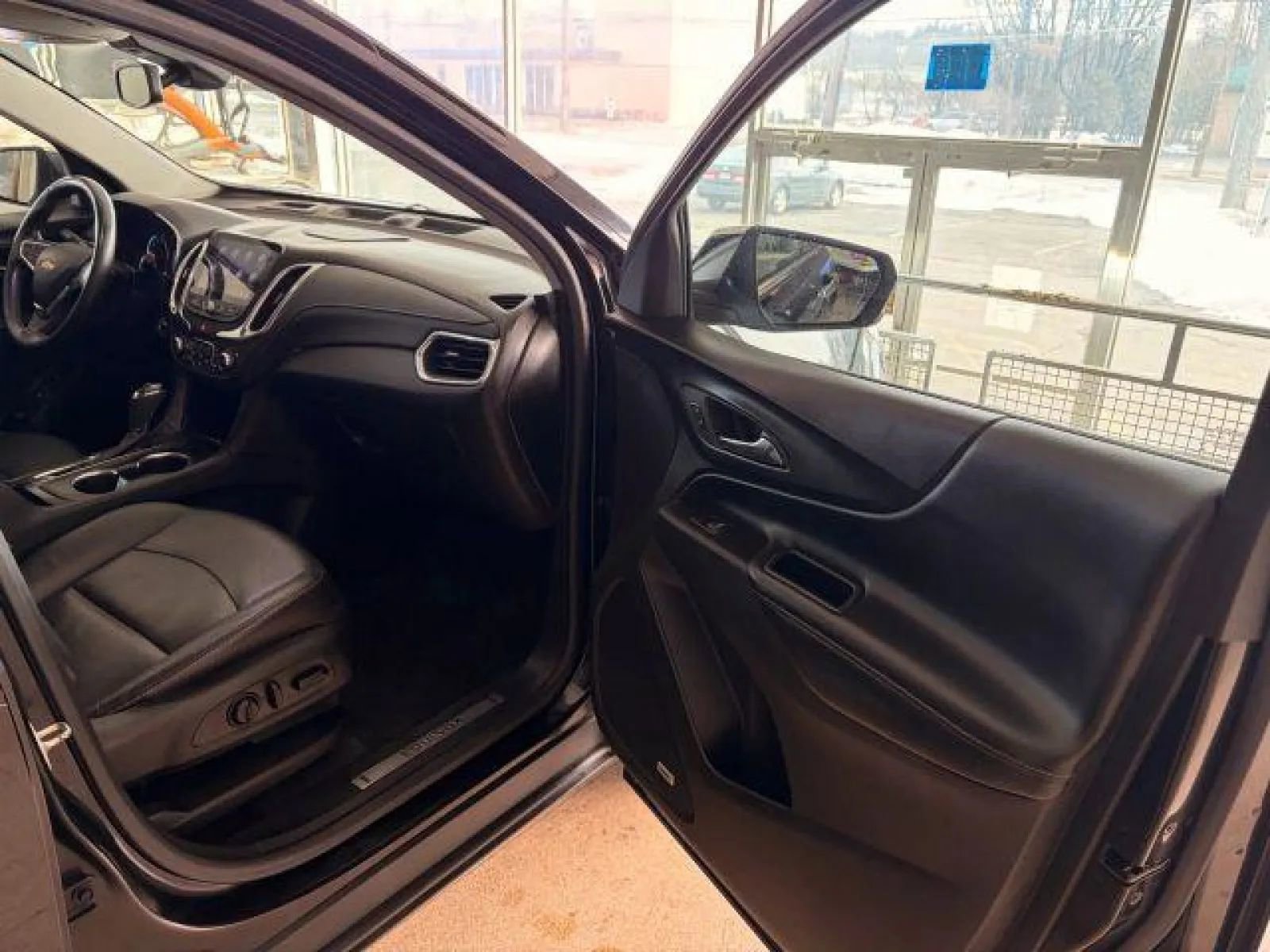 Used 2020 Chevrolet Equinox Premier image 12