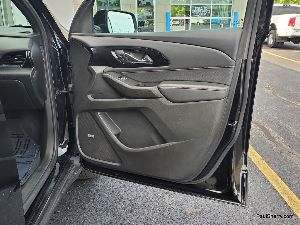 Used 2022 Chevrolet Traverse RS FWD image 44